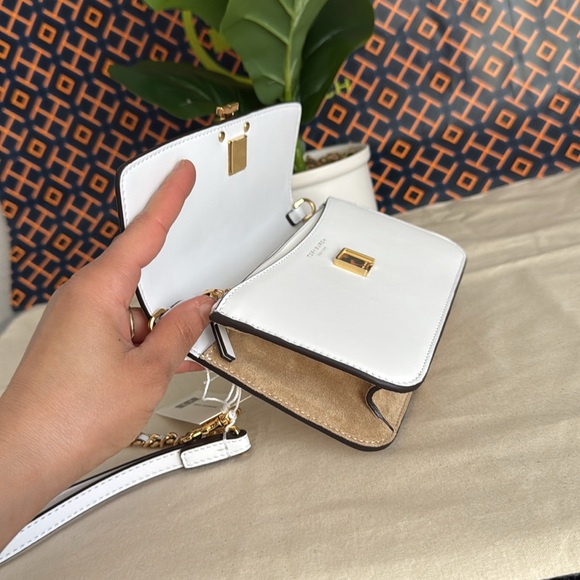 NWT ,Tory Burch Britten soft chain wallet W Wristlet White and Gold Women's Bag - Picture 6 of 15